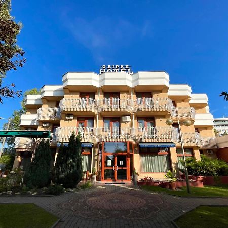 Csipke Hotel Кишкунхалаш Экстерьер фото
